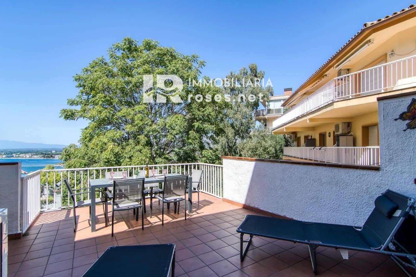1 bedroom Flat for sale in Roses - € 172,000 (Ref: 10055745)