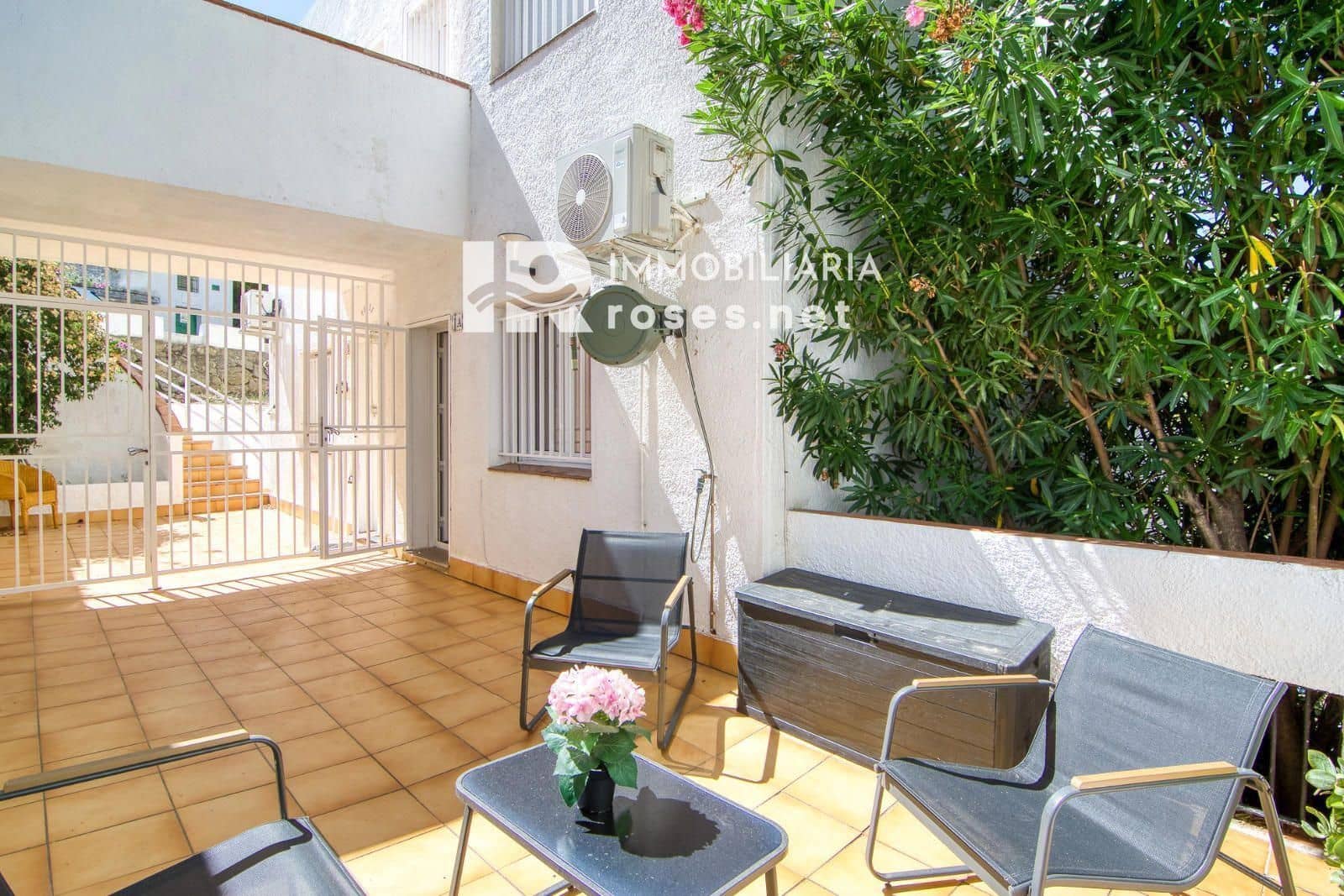 1 bedroom Flat for sale in Roses - € 172,000 (Ref: 10055745)