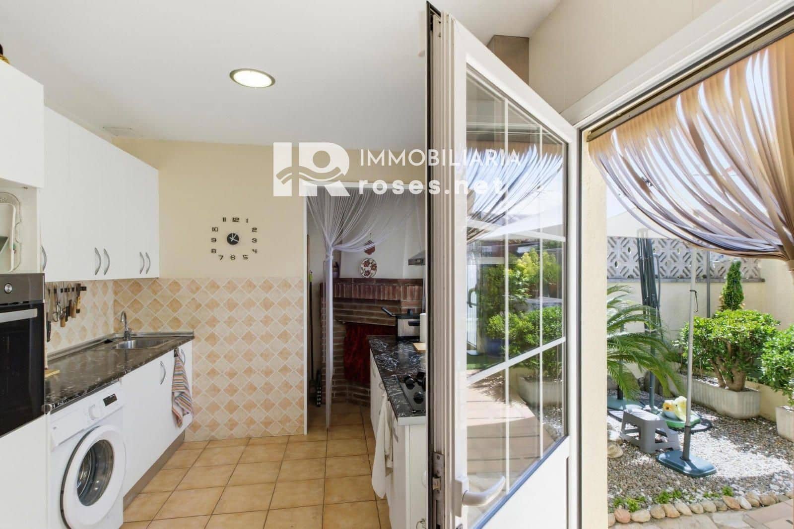2 soverom Villa til salgs i Empuriabrava med garasje - € 307 000 (Ref: 10068117)