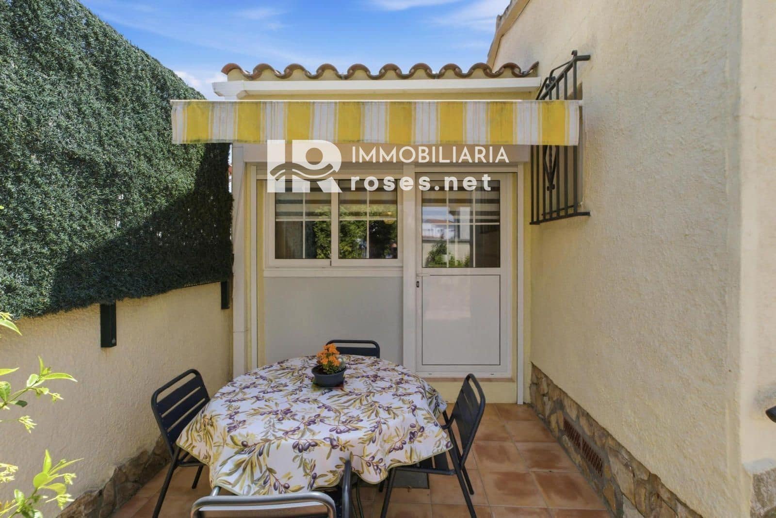 2 soverom Villa til salgs i Empuriabrava med garasje - € 307 000 (Ref: 10068117)