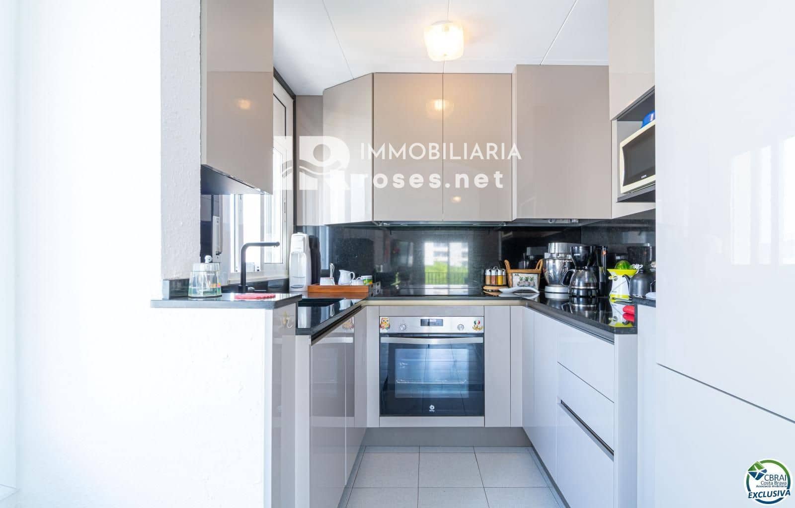 2 sovrum Lägenhet till salu i Roses - 215 000 € (Ref: 10068118)