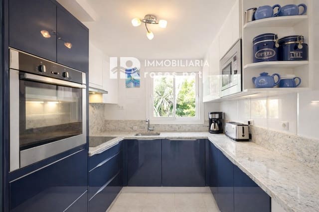 3 Zimmer Wohnung zu verkaufen in Roses mit Pool Garage - 670.000 € (Ref: 10078428)