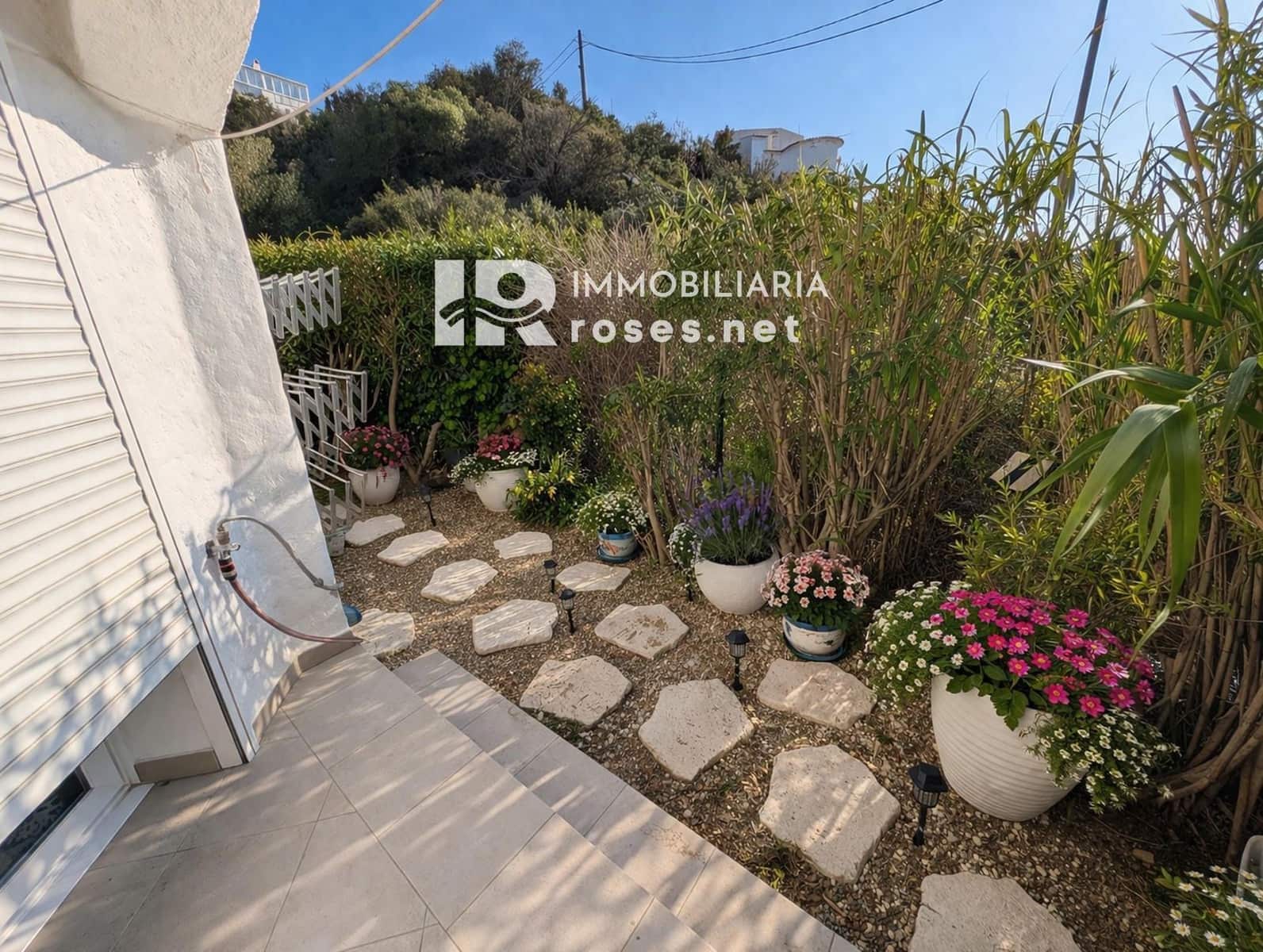 3 Zimmer Wohnung zu verkaufen in Roses mit Pool Garage - 670.000 € (Ref: 10078428)