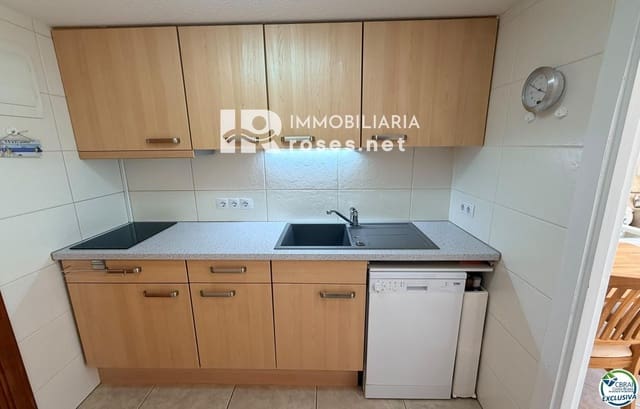 Piso de 2 habitaciones en Santa Margarida, Roses en venta con piscina - 220.000 € (Ref: 10091352)