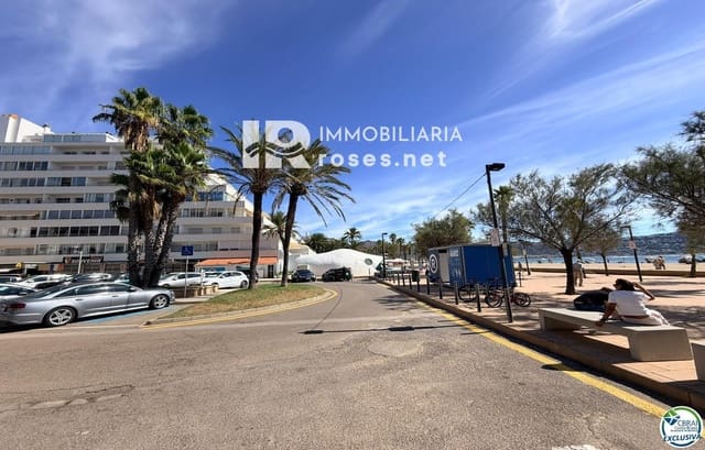 Piso de 2 habitaciones en Santa Margarida, Roses en venta con piscina - 220.000 € (Ref: 10091352)
