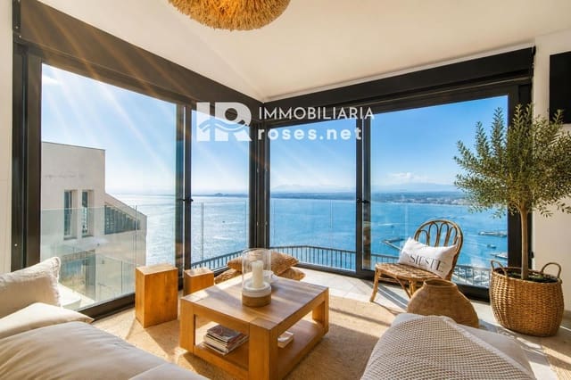 Chalet de 3 habitaciones en Roses en venta con garaje - 655.000 € (Ref: 10099158)