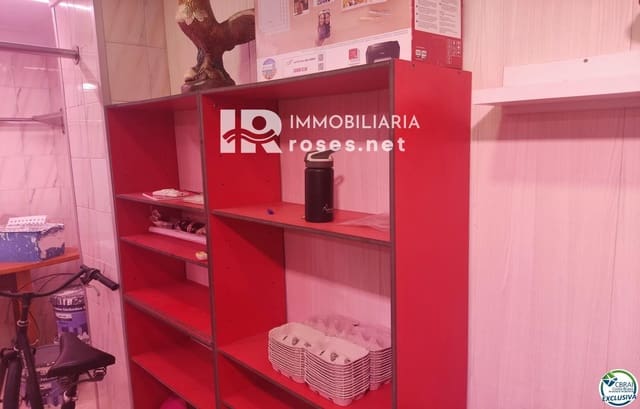 Comercial para venda em Empuriabrava, Castelló d'Empúries - 144 000 € (Ref: 10099161)