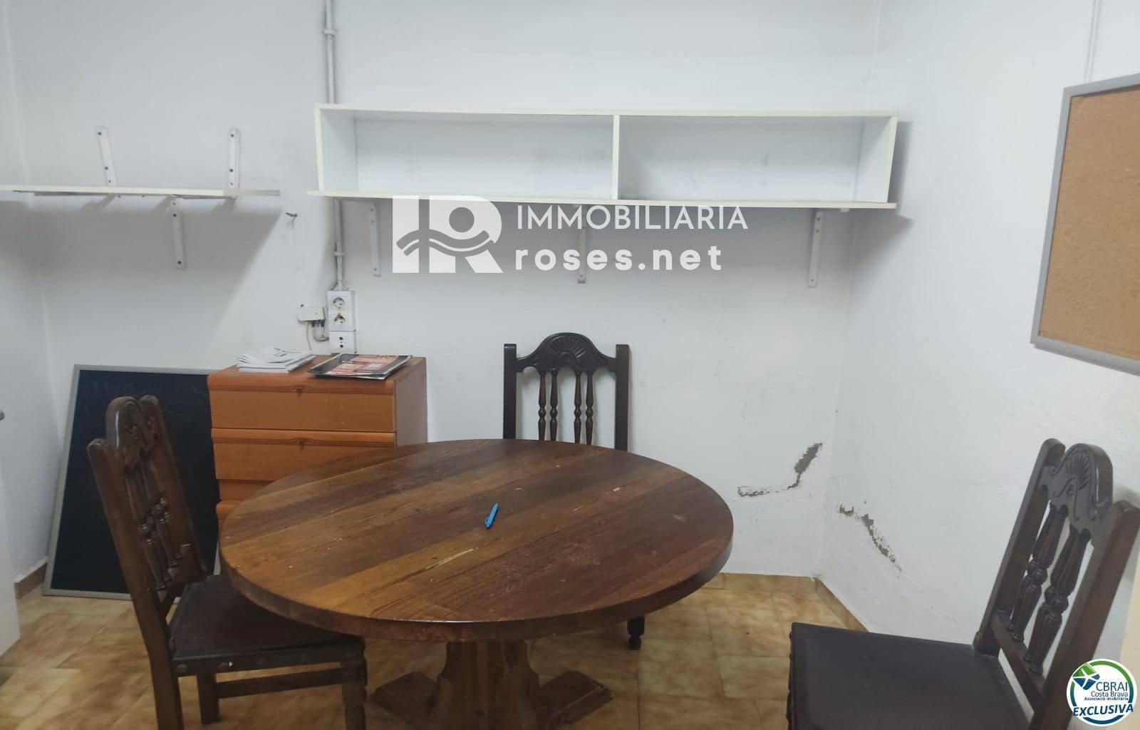 Comercial para venda em Empuriabrava - 144 000 € (Ref: 10099161)