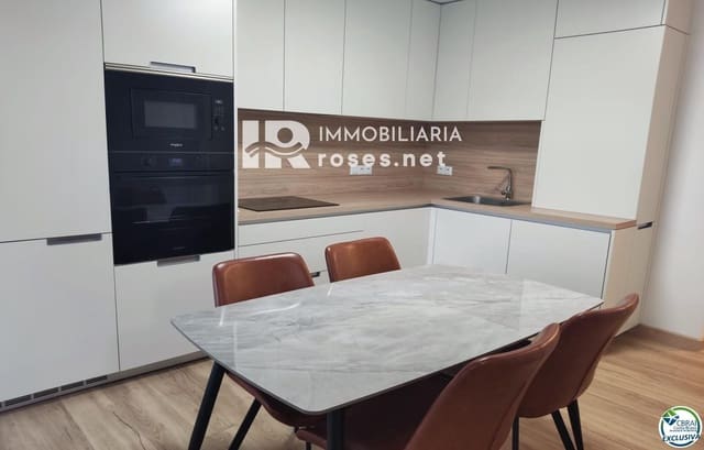 1 slaapkamer Flat te koop in Santa Margarida, Roses met garage - € 179.000 (Ref: 10099162)