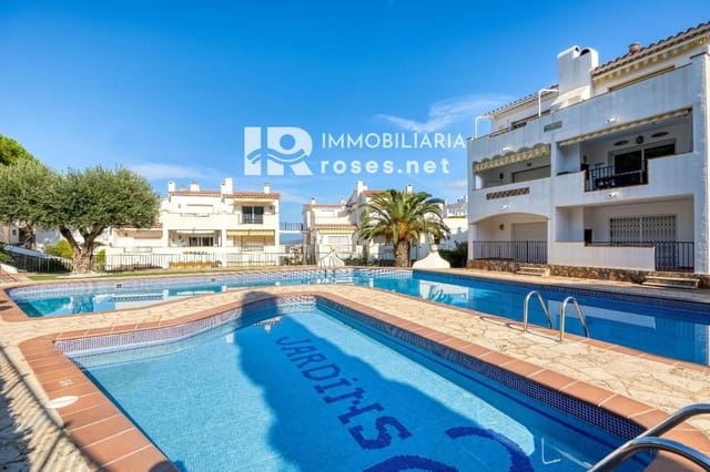 Piso de 1 habitación en Roses en venta con piscina garaje - 135.000 € (Ref: 10100552)
