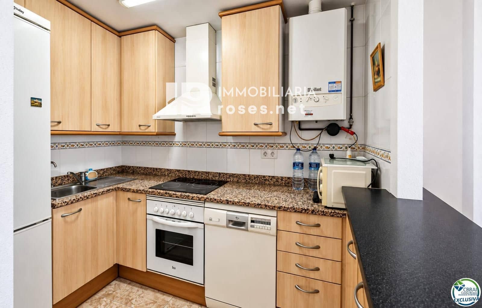Piso de 3 habitaciones en Roses en venta con piscina garaje - 340.000 € (Ref: 10100553)