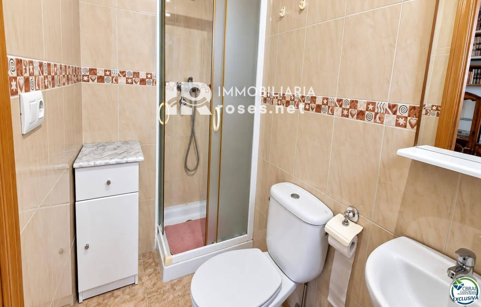 Piso de 3 habitaciones en Roses en venta con piscina garaje - 340.000 € (Ref: 10100553)
