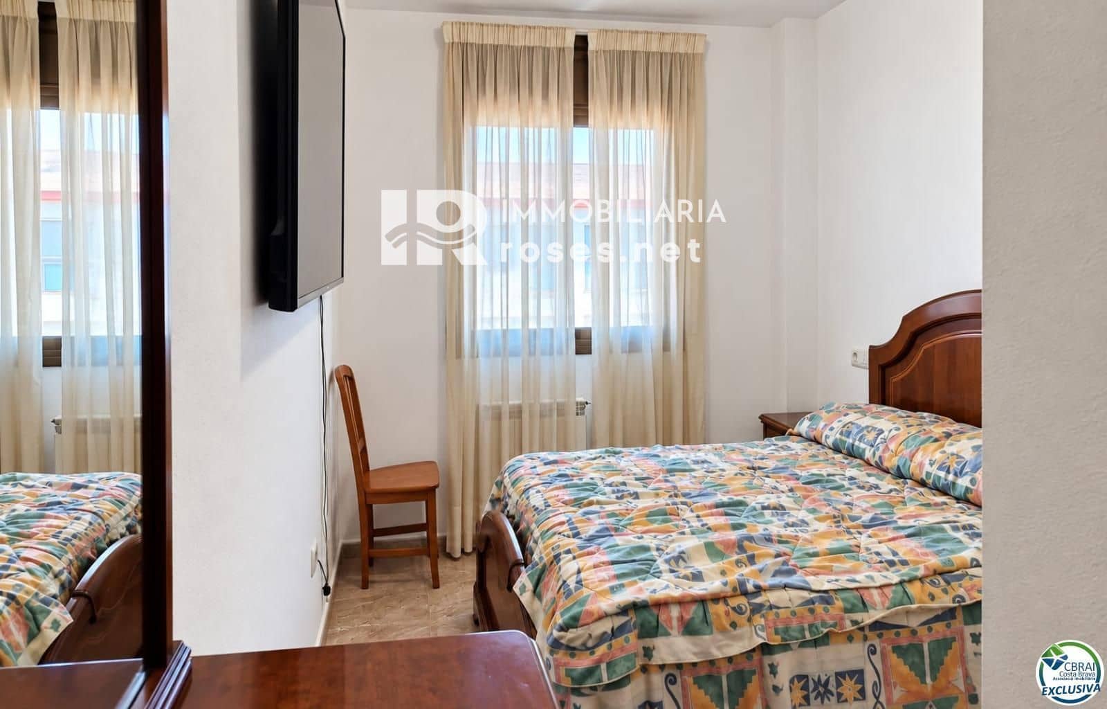 Piso de 3 habitaciones en Roses en venta con piscina garaje - 340.000 € (Ref: 10100553)