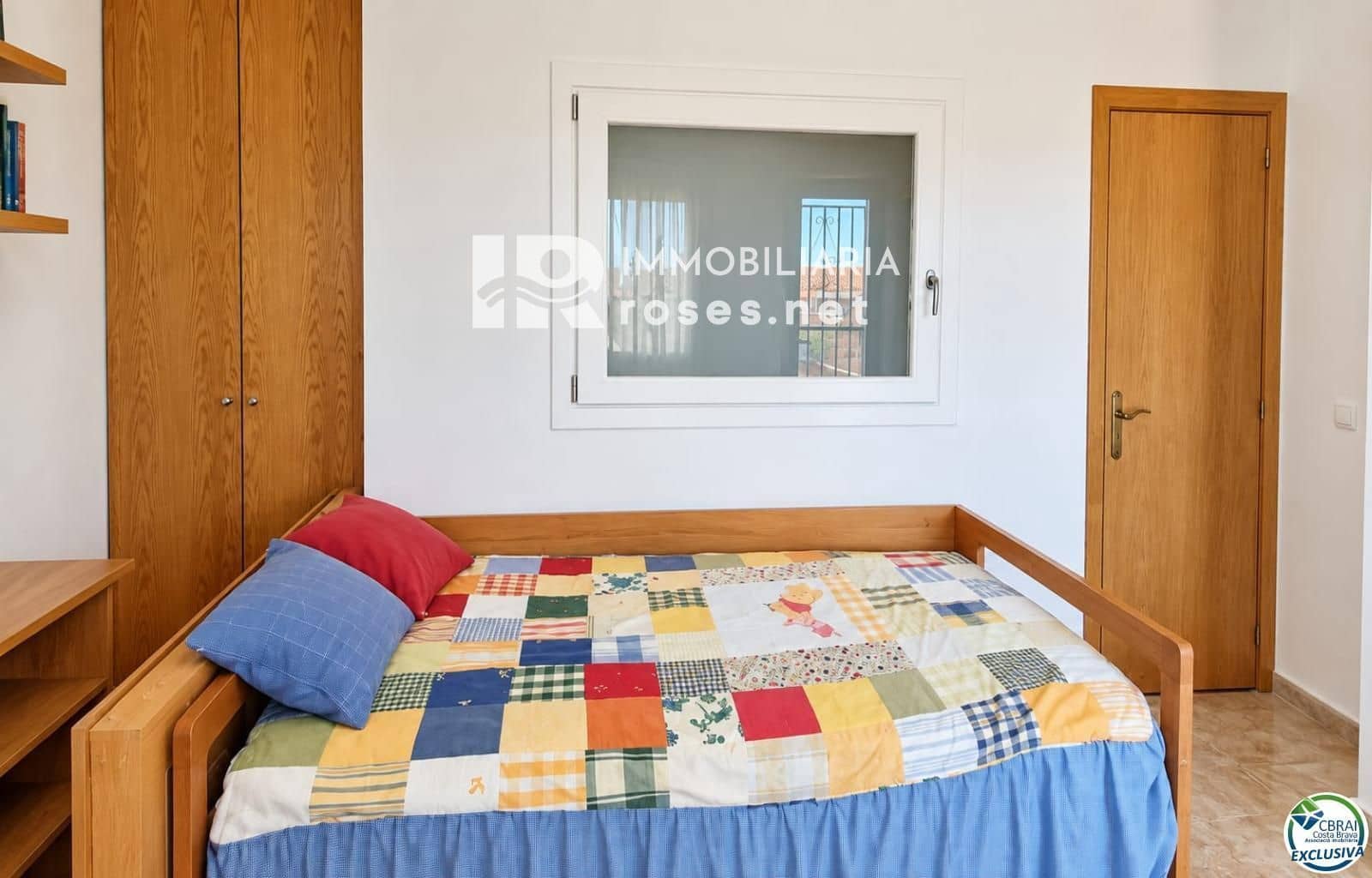 Piso de 3 habitaciones en Roses en venta con piscina garaje - 340.000 € (Ref: 10100553)