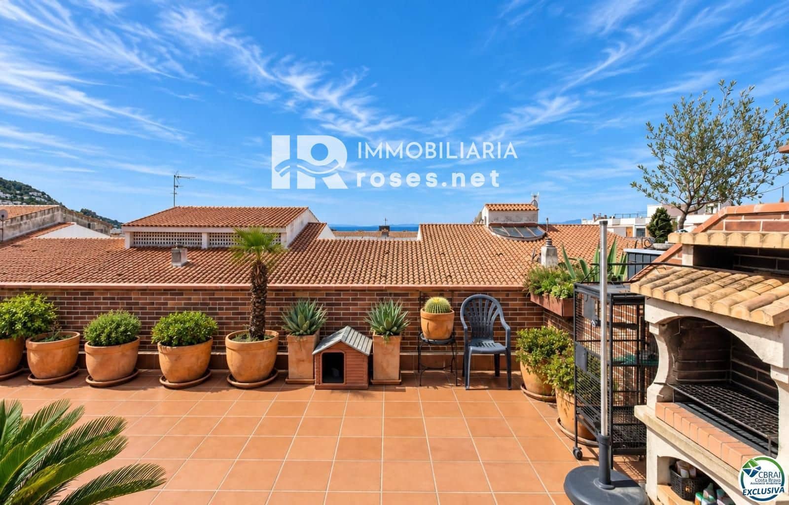 Piso de 3 habitaciones en Roses en venta con piscina garaje - 340.000 € (Ref: 10100553)