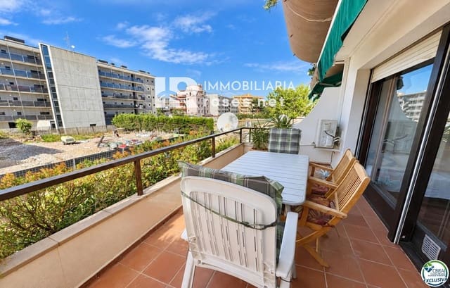 Piso en Santa Margarida, Roses en venta - 185.000 € (Ref: 10100554)