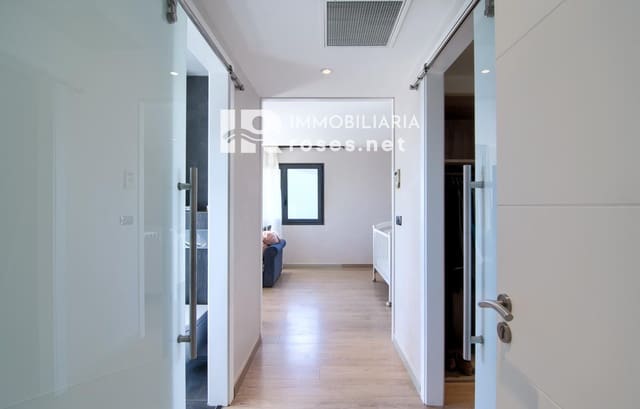 3 makuuhuone Huvila myytävänä paikassa Palau-saverdera mukana uima-altaan 
autotalli - 1 095 000 € (Ref: 10100555)