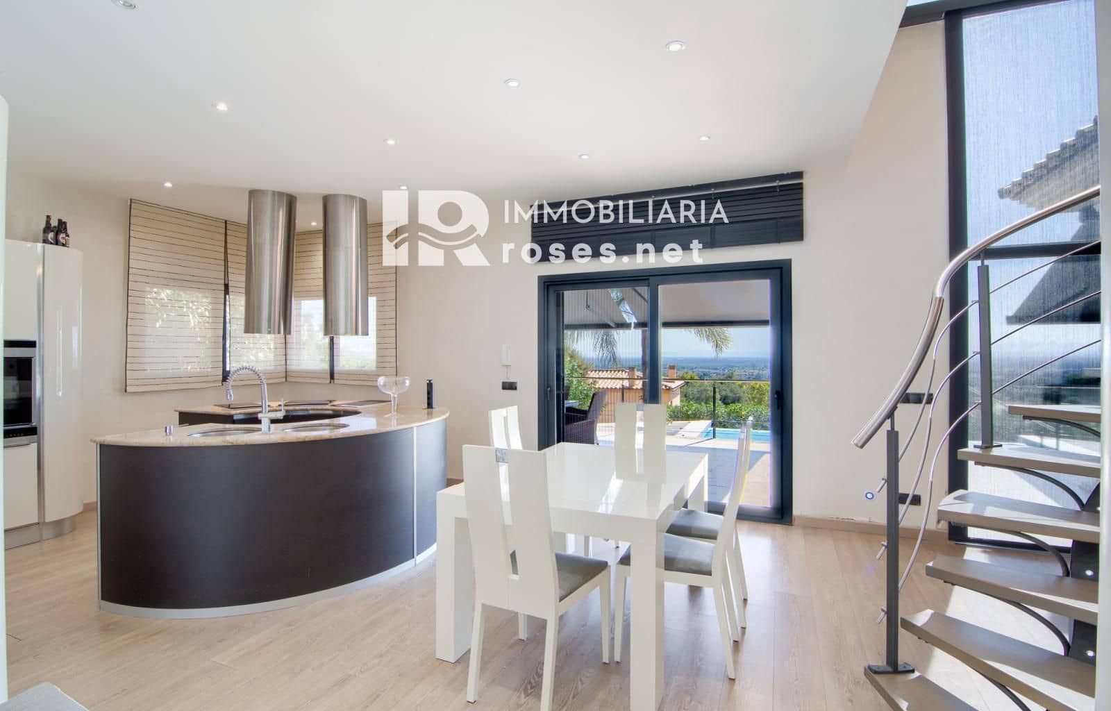3 makuuhuone Huvila myytävänä paikassa Palau-saverdera mukana uima-altaan 
autotalli - 1 095 000 € (Ref: 10100555)
