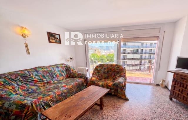Piso de 2 habitaciones en Santa Margarida, Roses en venta - 180.000 € (Ref: 10100556)