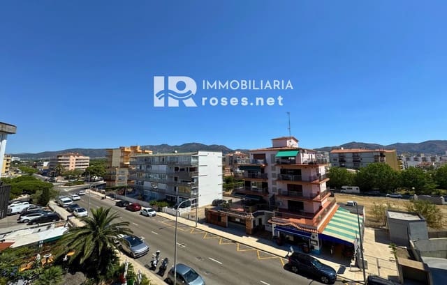 Piso de 2 habitaciones en Santa Margarida, Roses en venta - 180.000 € (Ref: 10100556)