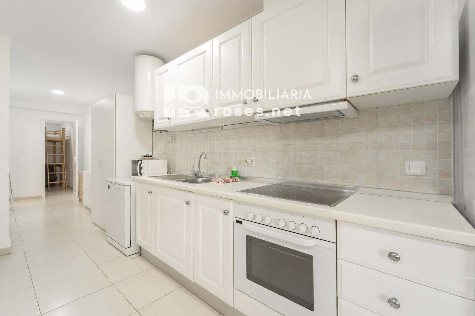 3 makuuhuone Asunto myytävänä paikassa Santa Margarida mukana uima-altaan - 169 000 € (Ref: 10130176)