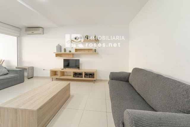 3 sovrum Lägenhet till salu i Santa Margarida, Roses med pool - 169 000 € (Ref: 10130176)