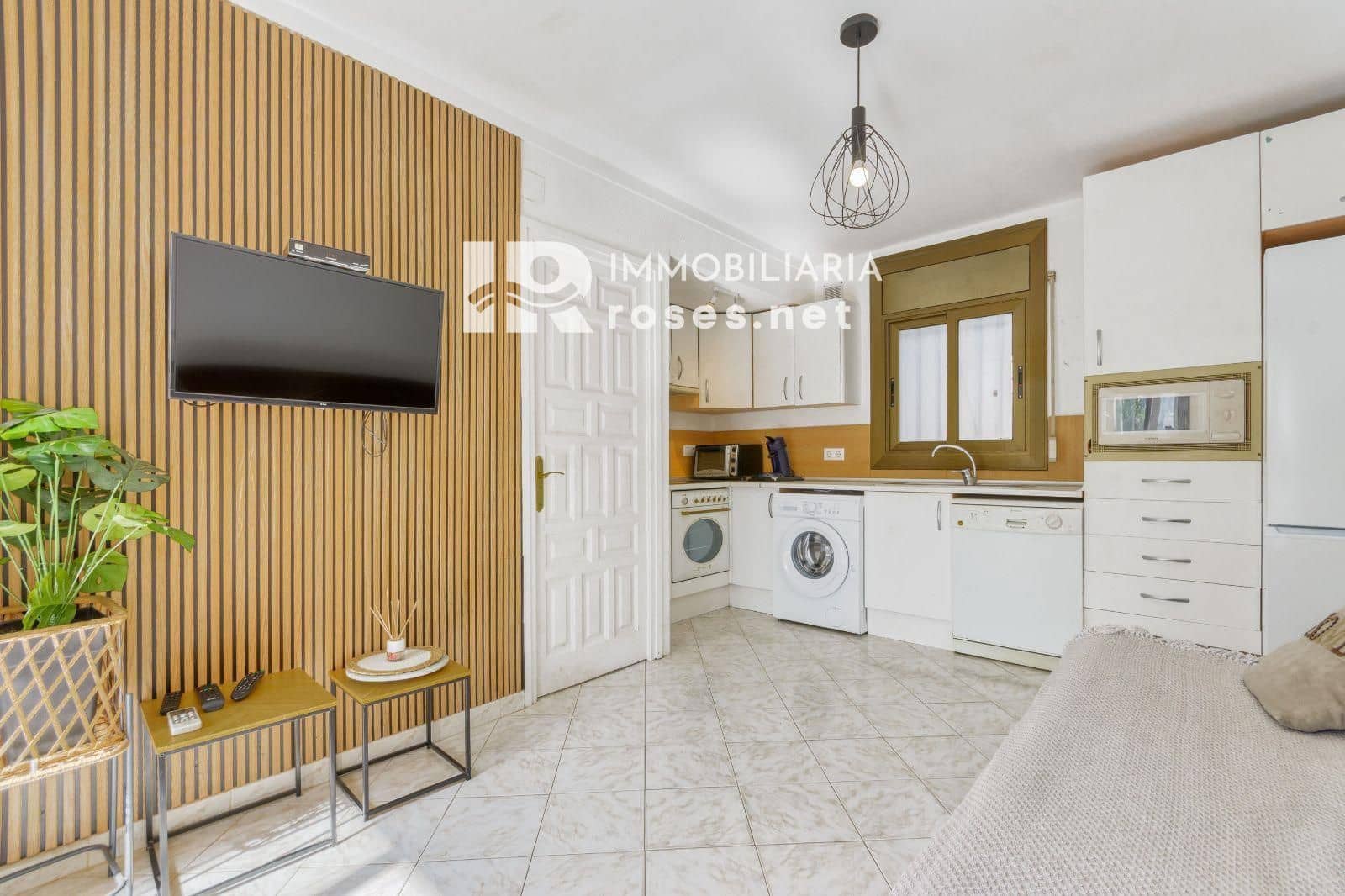 1 chambre Appartement à vendre à Roses avec piscine garage - 139 500 € (Ref: 10132051)