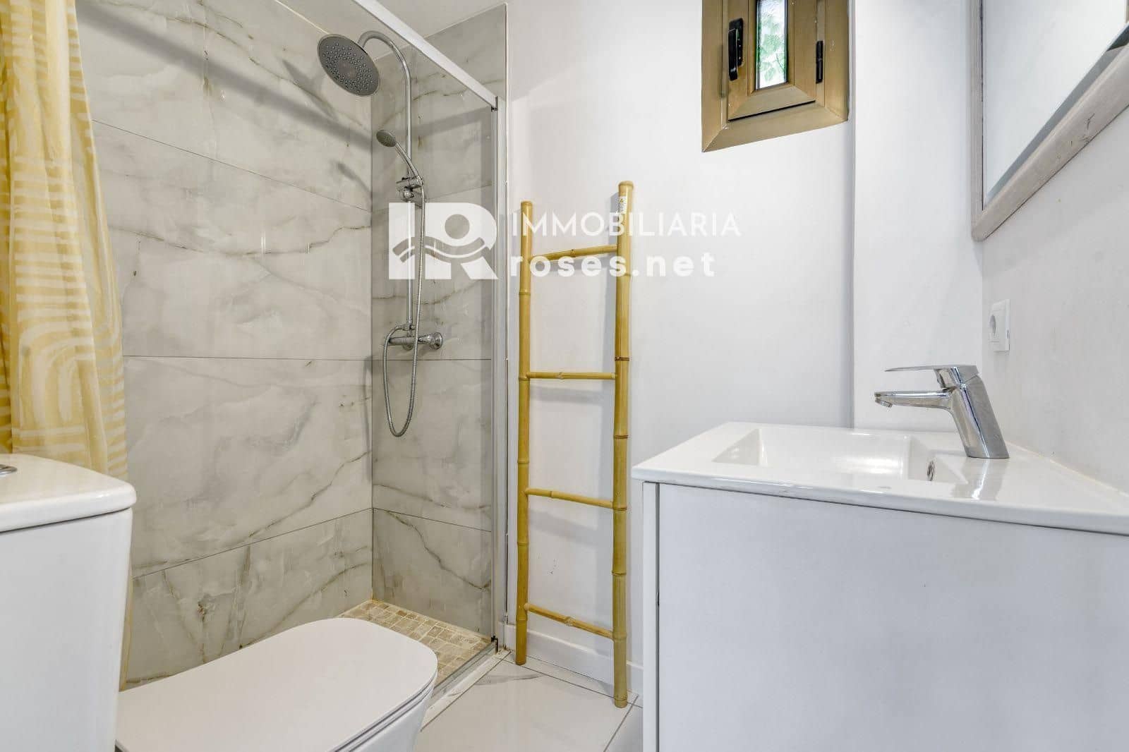 1 chambre Appartement à vendre à Roses avec piscine garage - 139 500 € (Ref: 10132051)