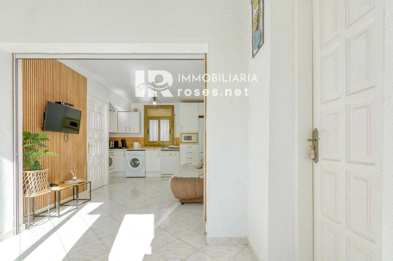1 chambre Appartement à vendre à Roses avec piscine garage - 139 500 € (Ref: 10132051)