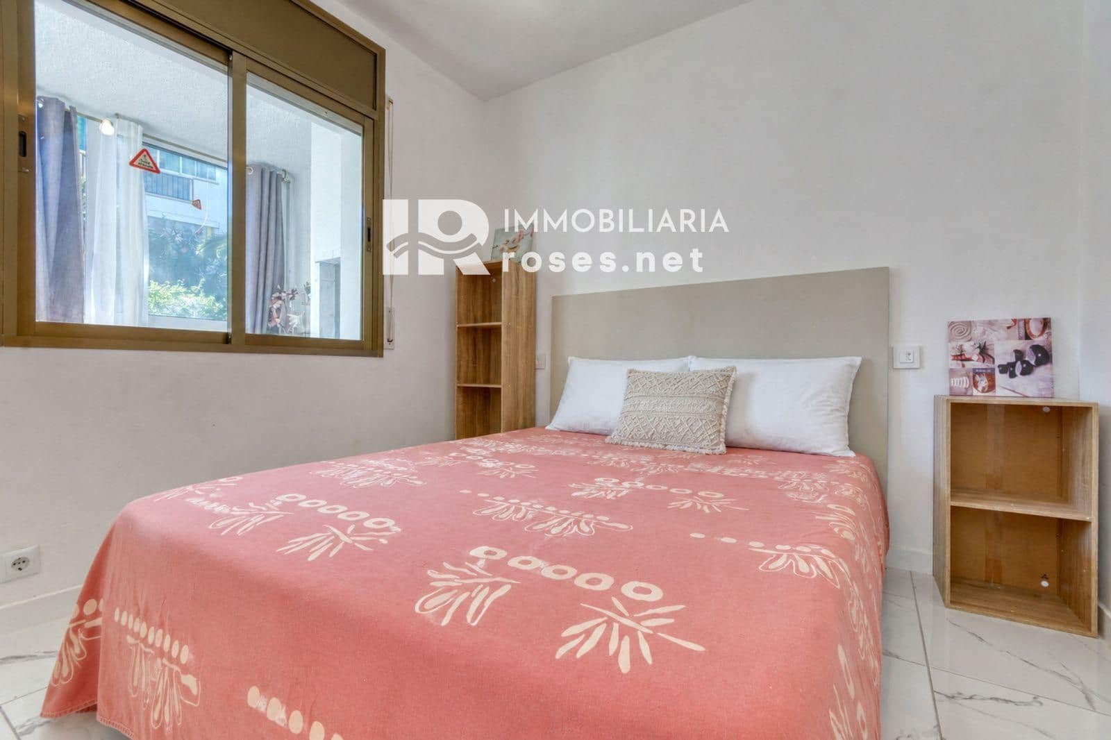 1 chambre Appartement à vendre à Roses avec piscine garage - 139 500 € (Ref: 10132051)