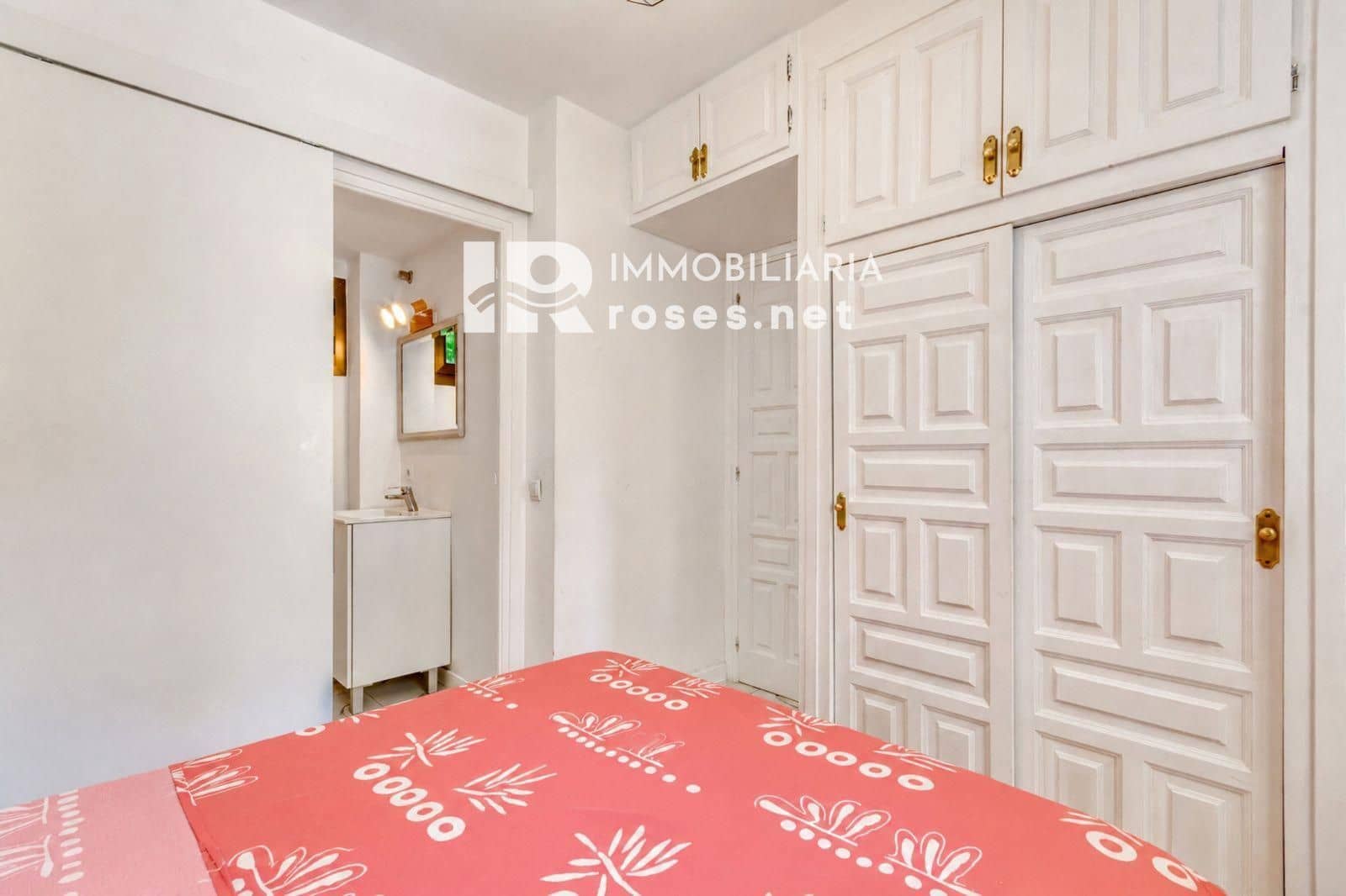 1 chambre Appartement à vendre à Roses avec piscine garage - 139 500 € (Ref: 10132051)