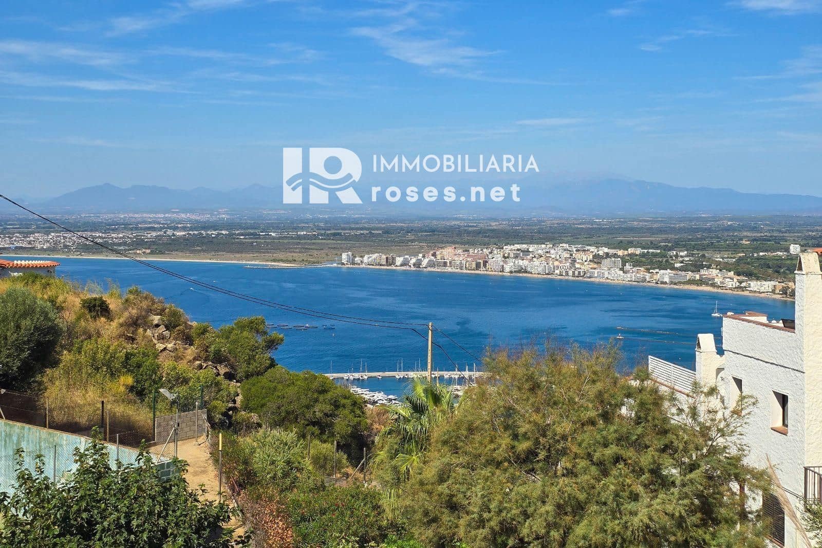 1 chambre Appartement à vendre à Roses avec piscine garage - 139 500 € (Ref: 10132051)