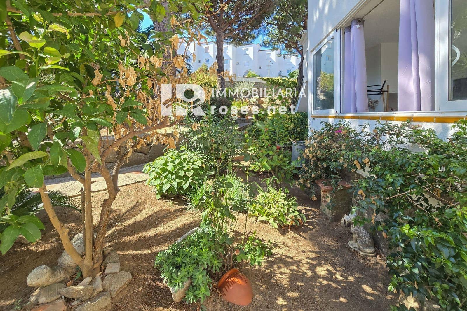 1 chambre Appartement à vendre à Roses avec piscine garage - 139 500 € (Ref: 10132051)