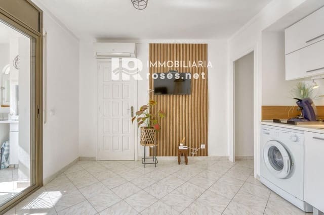 1 Zimmer Wohnung zu verkaufen in Roses mit Pool Garage - 139.500 € (Ref: 10133499)