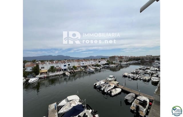 Flat for sale in Empuriabrava, Castelló d'Empúries - € 169,000 (Ref: 10136324)