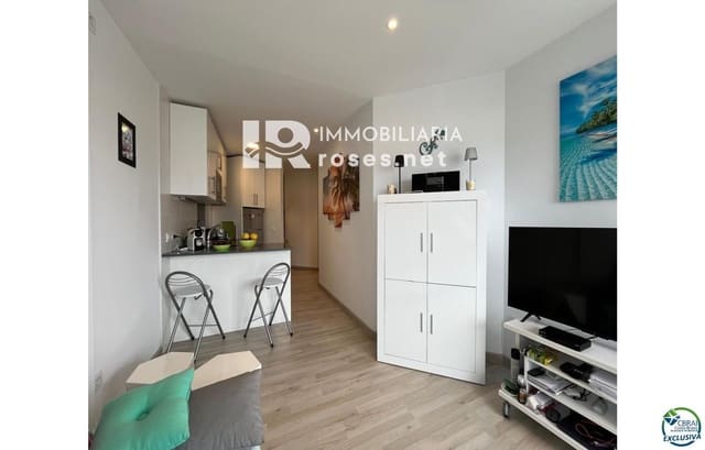 Flat for sale in Empuriabrava, Castelló d'Empúries - € 169,000 (Ref: 10136324)