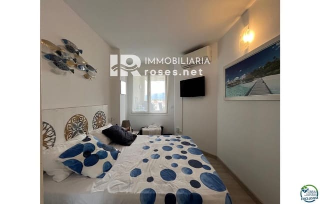 Flat for sale in Empuriabrava, Castelló d'Empúries - € 169,000 (Ref: 10136324)