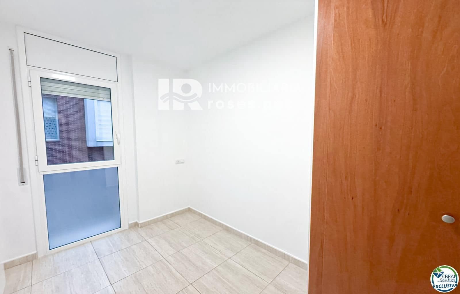2 bedroom Flat for sale in Figueres - € 135,000 (Ref: 10136325)