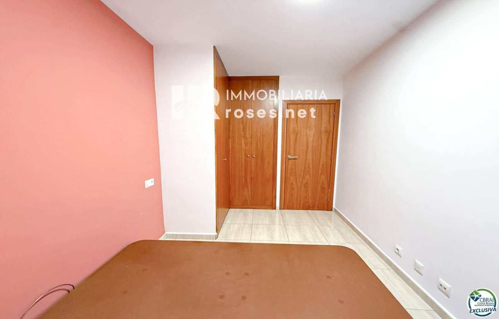 2 bedroom Flat for sale in Figueres - € 135,000 (Ref: 10136325)