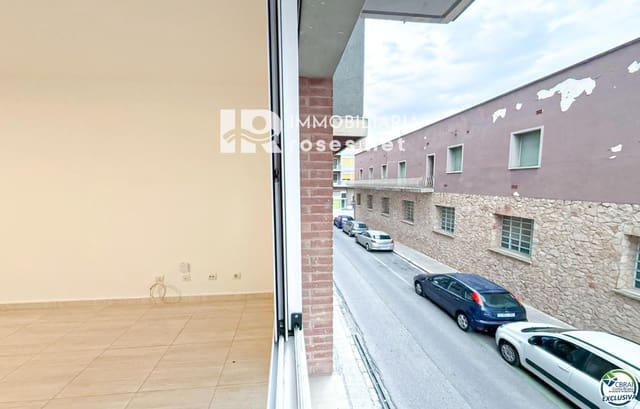 2 bedroom Flat for sale in Figueres - € 135,000 (Ref: 10136325)