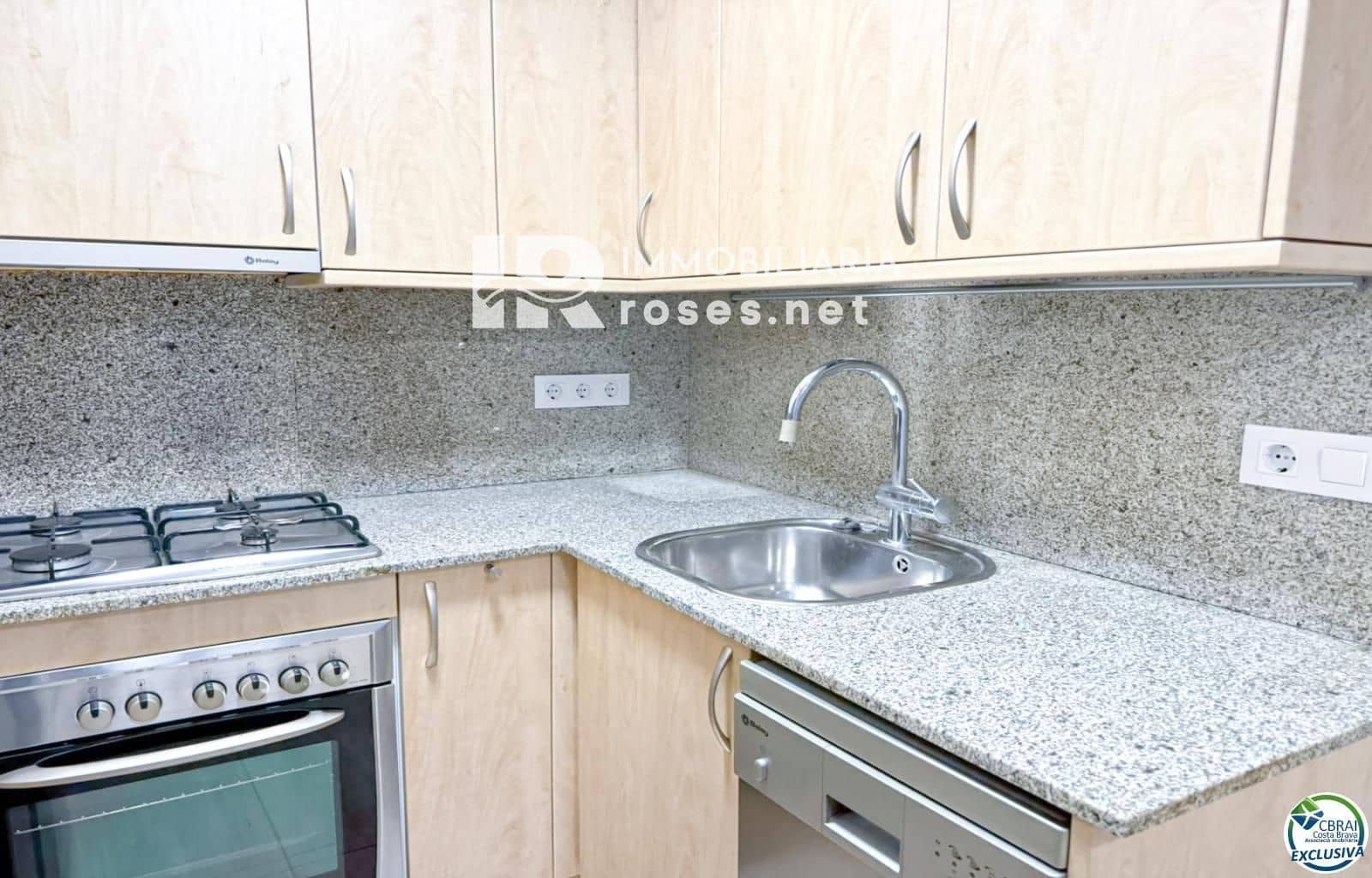 2 bedroom Flat for sale in Figueres - € 135,000 (Ref: 10136325)