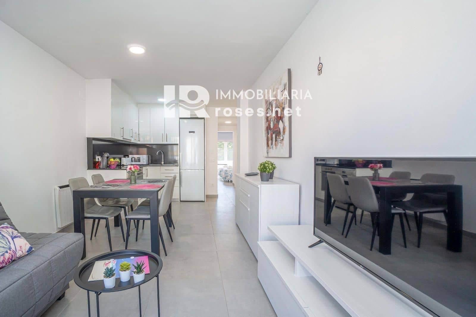 2 slaapkamer Flat te koop in Empuriabrava met zwembad - € 257.000 (Ref: 10155570)