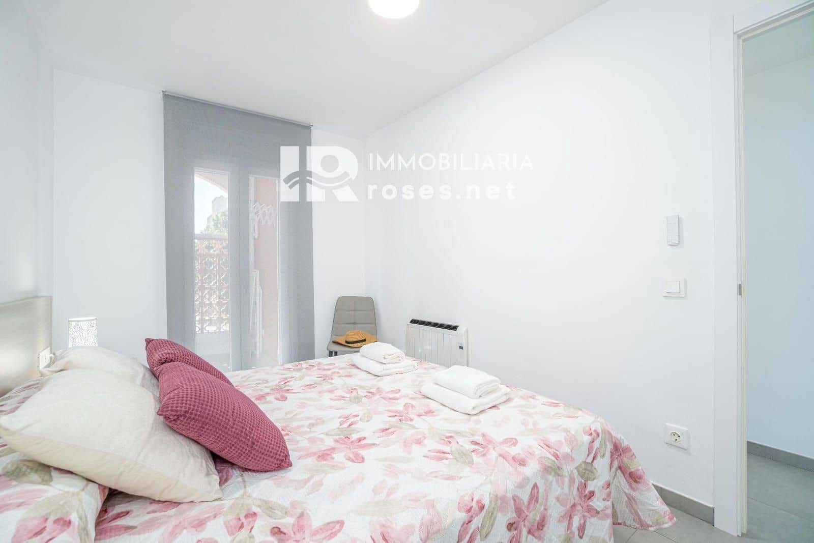 2 slaapkamer Flat te koop in Empuriabrava met zwembad - € 257.000 (Ref: 10155570)