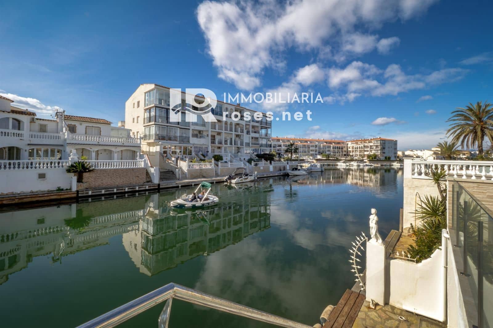 3 soverom Villa til salgs i Empuriabrava med svømmebasseng garasje - € 460 000 (Ref: 10158127)