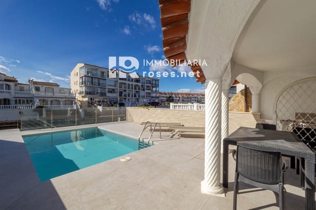 3 soverom Villa til salgs i Empuriabrava, Castelló d'Empúries med svømmebasseng garasje - € 460 000 (Ref: 10158127)