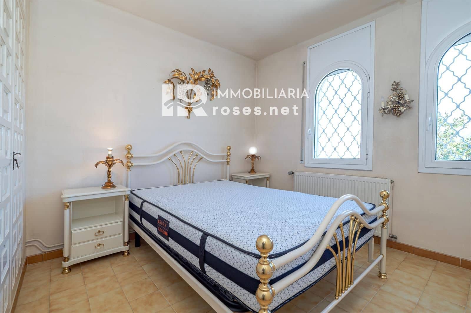 3 soverom Villa til salgs i Empuriabrava med svømmebasseng garasje - € 460 000 (Ref: 10158127)