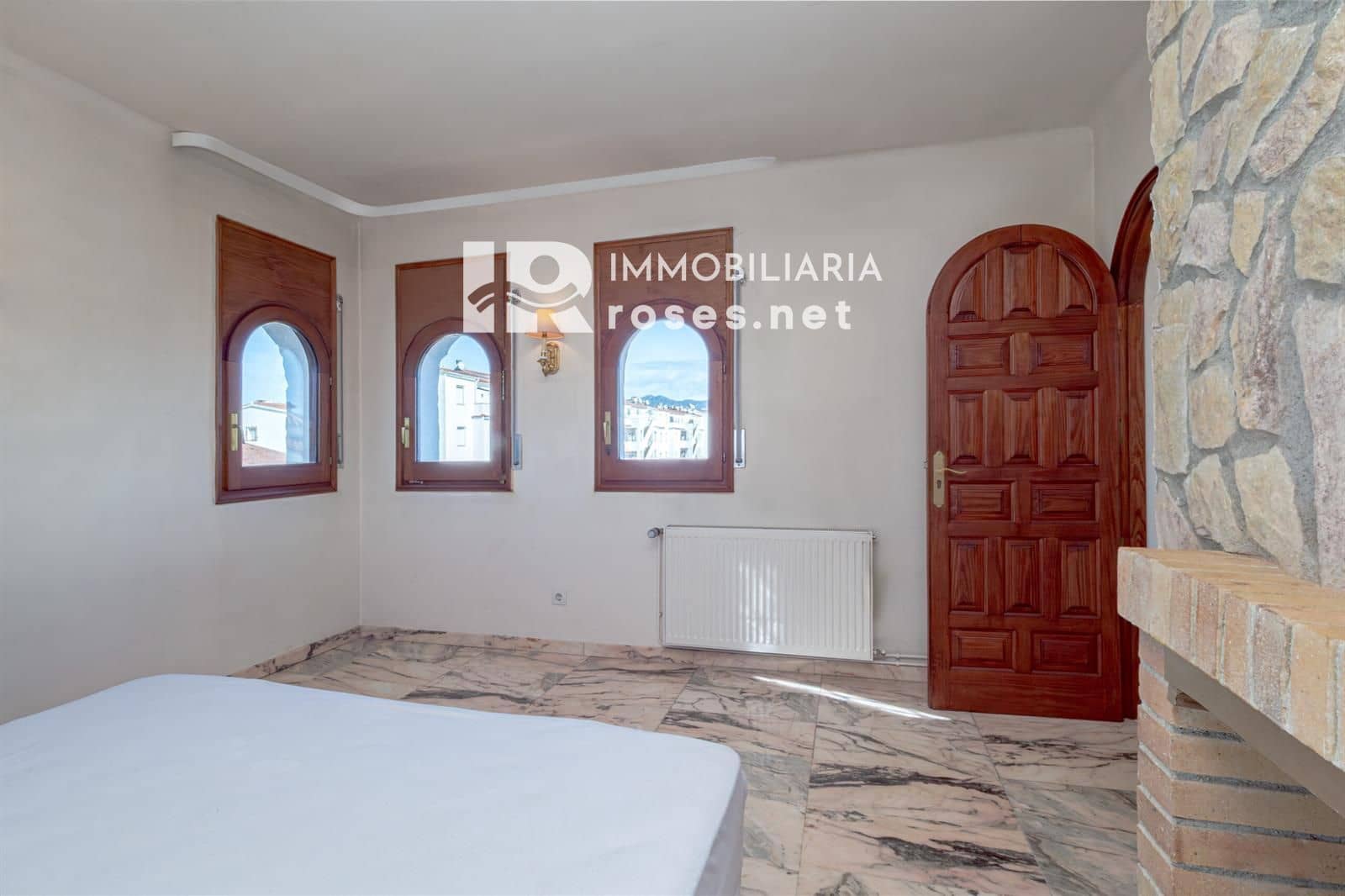 3 soverom Villa til salgs i Empuriabrava med svømmebasseng garasje - € 460 000 (Ref: 10158127)