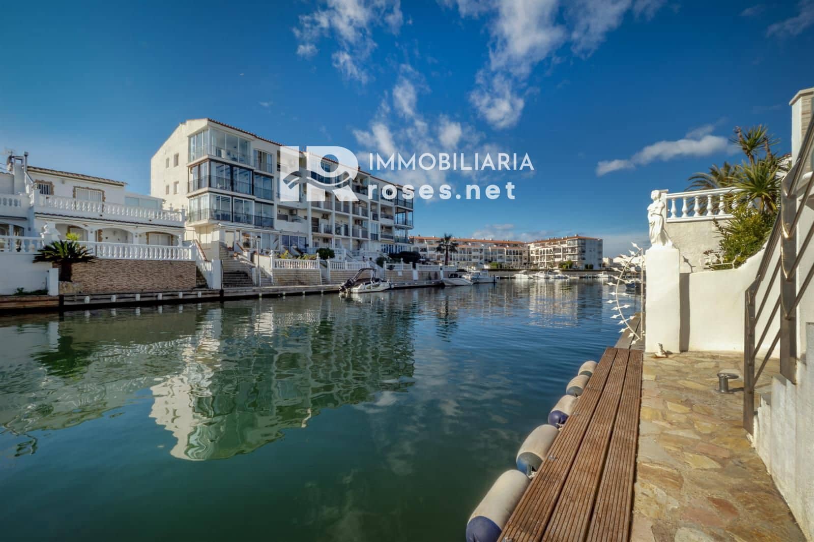 3 soverom Villa til salgs i Empuriabrava med svømmebasseng garasje - € 460 000 (Ref: 10158127)