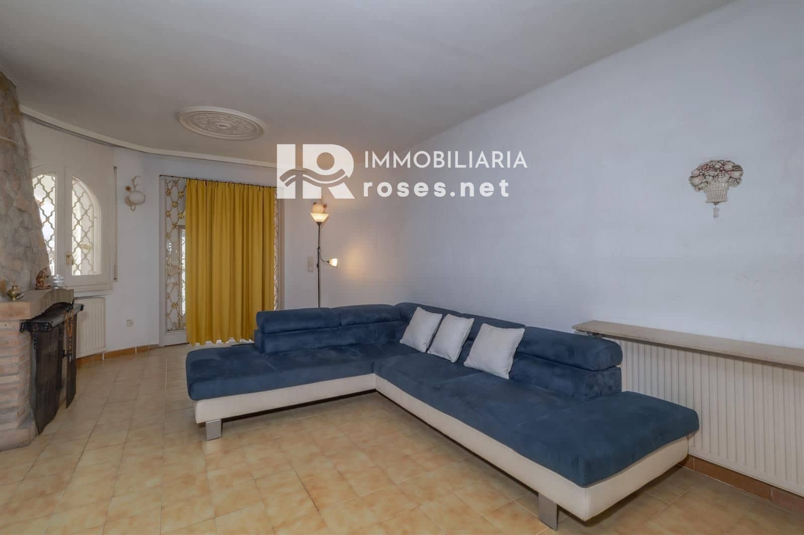 3 soverom Villa til salgs i Empuriabrava med svømmebasseng garasje - € 460 000 (Ref: 10158127)