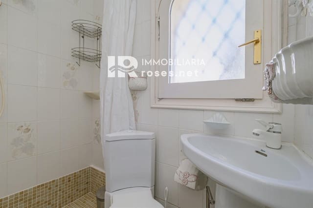 3 soverom Villa til salgs i Empuriabrava, Castelló d'Empúries med svømmebasseng garasje - € 460 000 (Ref: 10158127)
